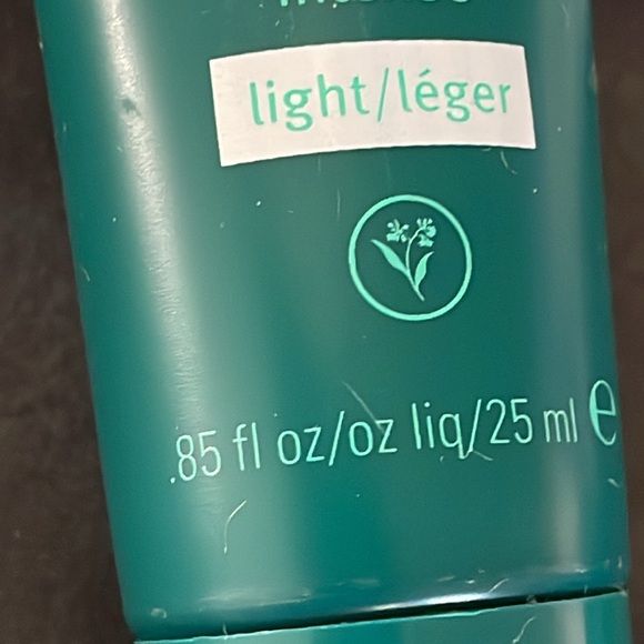 Aveda Cosmetic Bag with 5 Botanical Repair products (Travel Size) - Picture 7 of 7